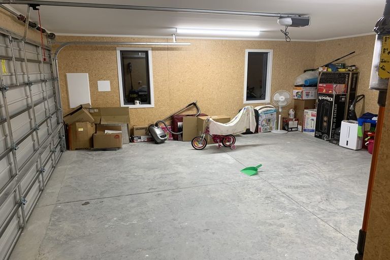 Photo of property in 14 Ivy Lane, Kelvin Grove, Palmerston North, 4414