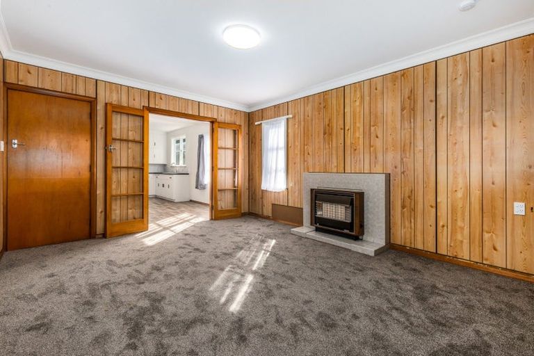 Photo of property in 11 Bartholomew Road, Levin, 5510