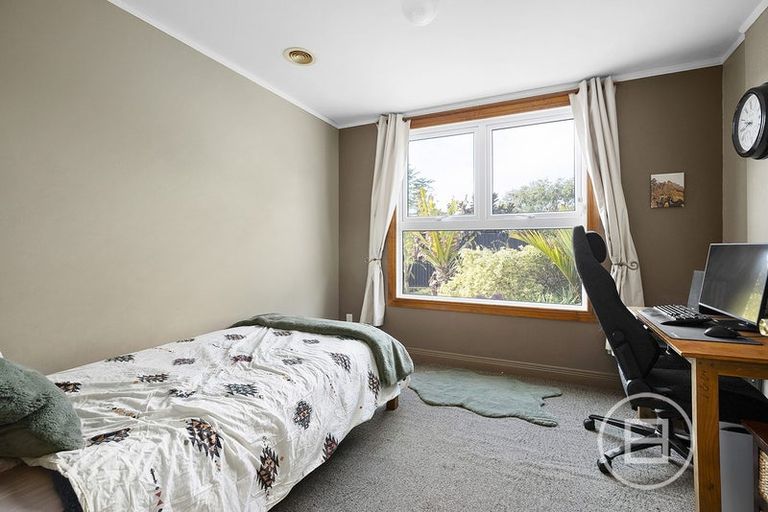 Photo of property in 1 Basra Drive, Henderson, Auckland, 0612