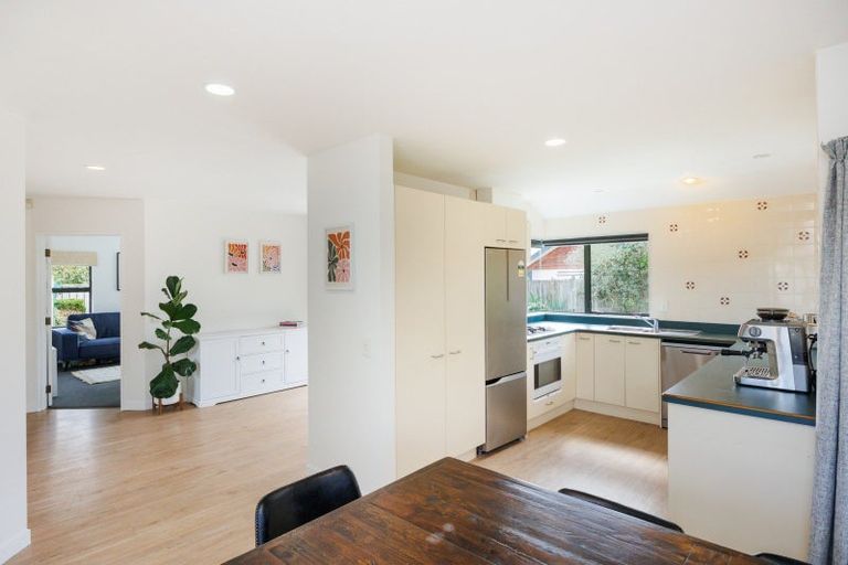 Photo of property in 127 Summerhill Drive, Fitzherbert, Palmerston North, 4410