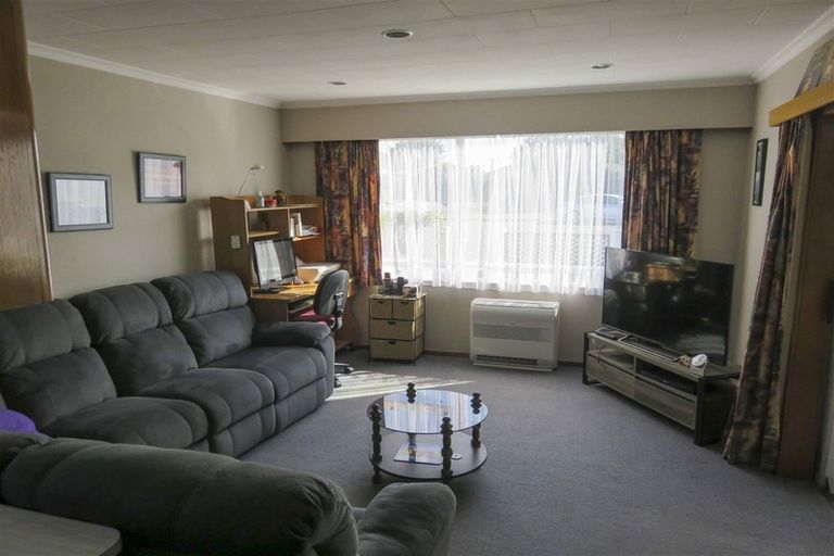 Photo of property in 145 Mcquarrie Street, Kingswell, Invercargill, 9812