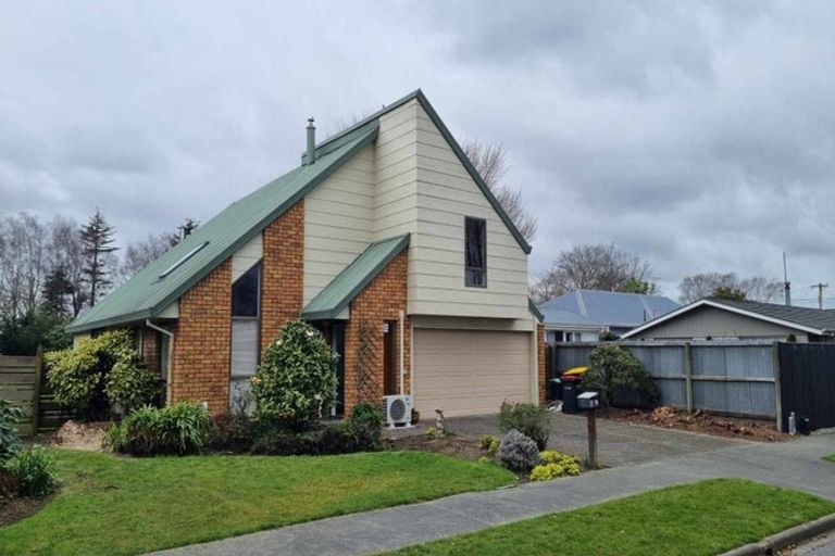 Photo of property in 4 Cullahill Street, Harewood, Christchurch, 8051