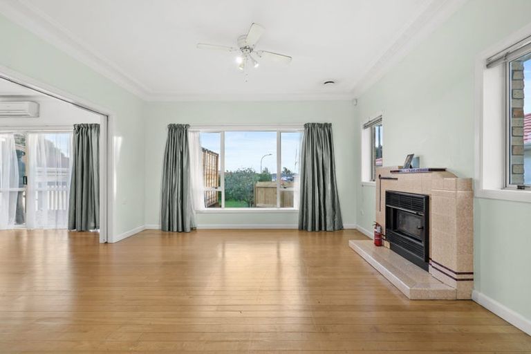 Photo of property in 2 Kelvyn Grove, Manurewa, Auckland, 2102
