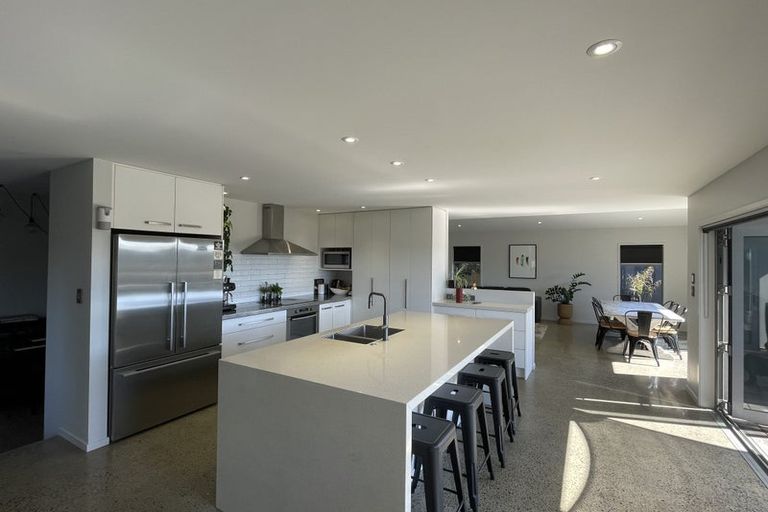 Photo of property in 1242 Papamoa Beach Road, Papamoa Beach, Papamoa, 3118