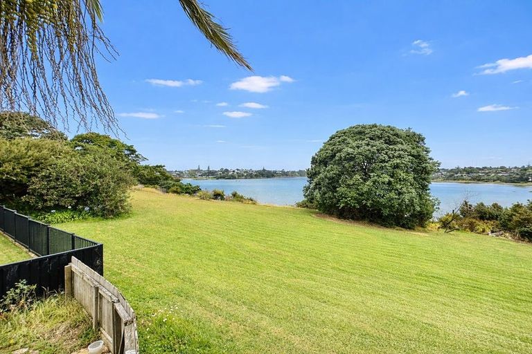 Photo of property in 161 West Harbour Drive, West Harbour, Auckland, 0618