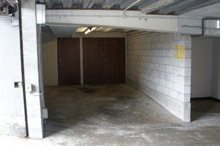 Photo of property in 11-41/54 Hill Street, Thorndon, Wellington, 6011