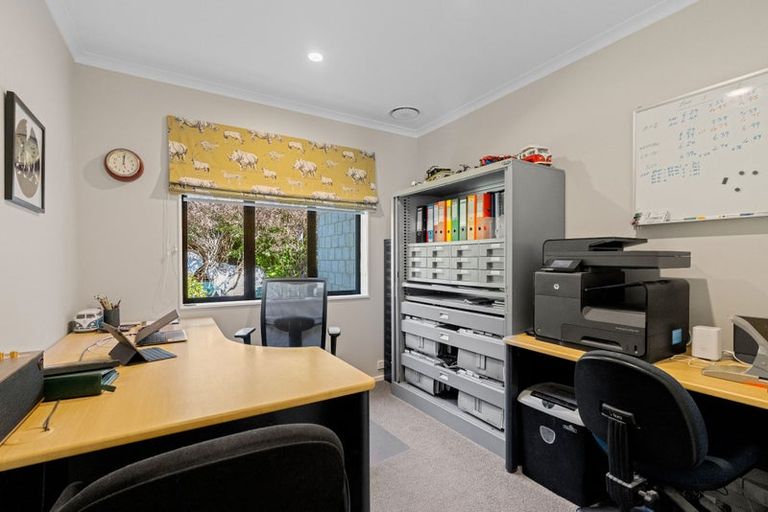 Photo of property in 6 Burnfield Way, Levin, 5510