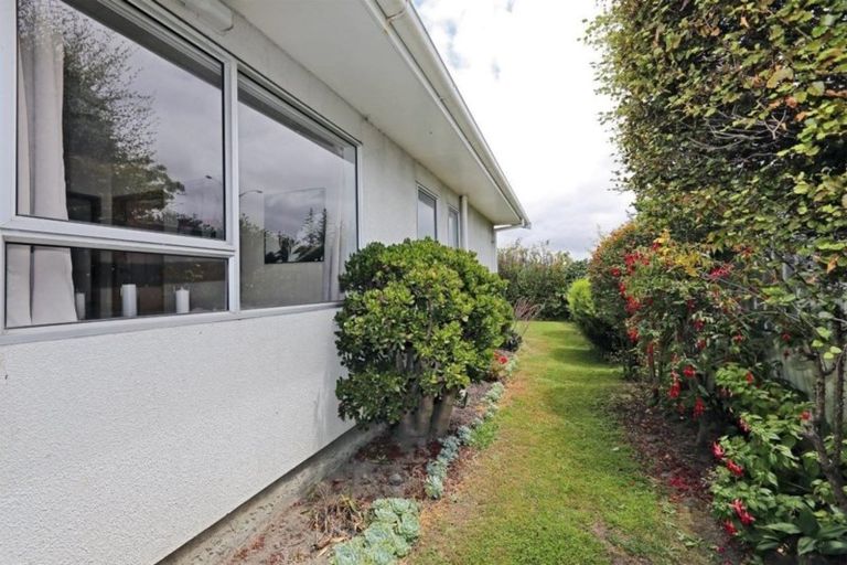 Photo of property in 1/217 Taradale Road, Pirimai, Napier, 4112
