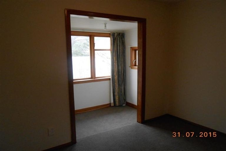 Photo of property in 26 Robert Street, Newlands, Wellington, 6037