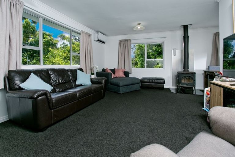 Photo of property in 2/13 Gerontius, Torbay, Auckland, 0630