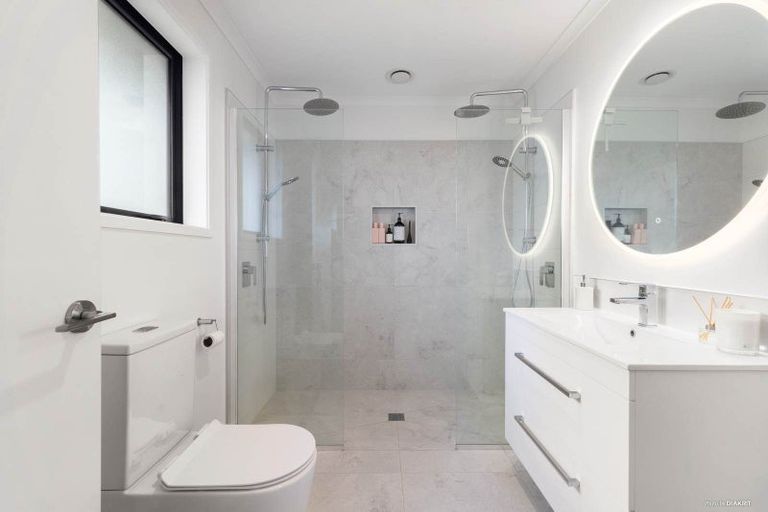 Photo of property in 8 Omahuru Road, Glenbrook, 2681