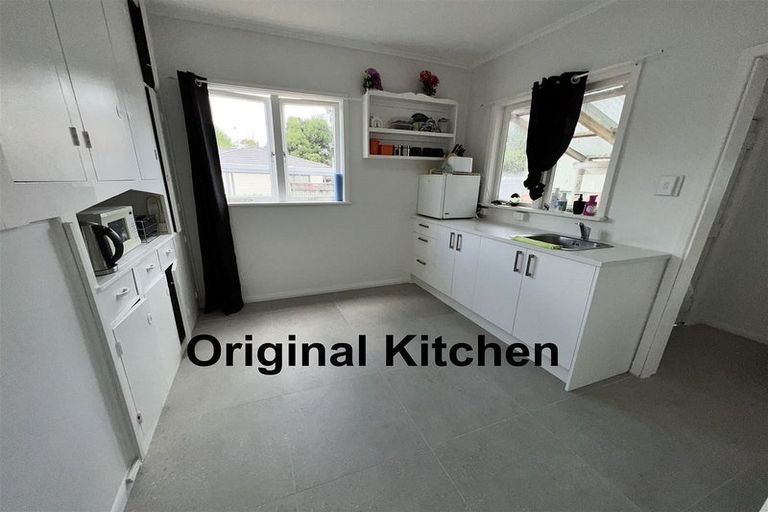 Photo of property in 17a Kereru Street, Henderson, Auckland, 0612