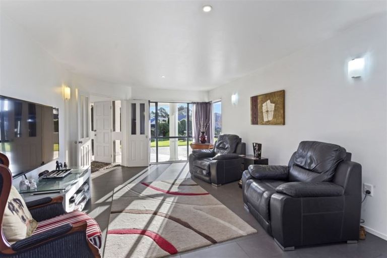 Photo of property in 22 Styx River Place, Spencerville, Christchurch, 8083