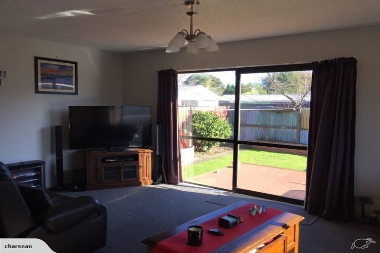 Photo of property in 2/21 Ensign Street, Halswell, Christchurch, 8025