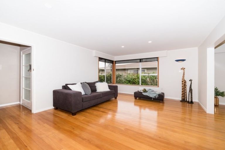Photo of property in 4 Sutherland Crescent, Westbrook, Palmerston North, 4412