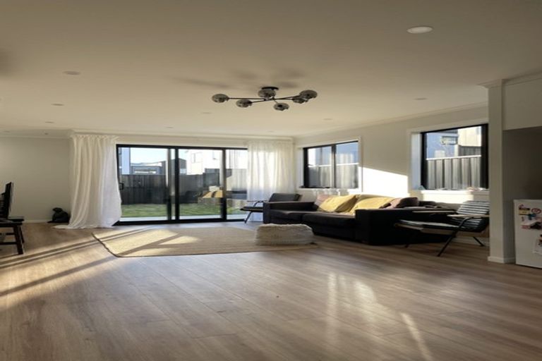 Photo of property in 7 Balmerino Lane, Wallaceville, Upper Hutt, 5018