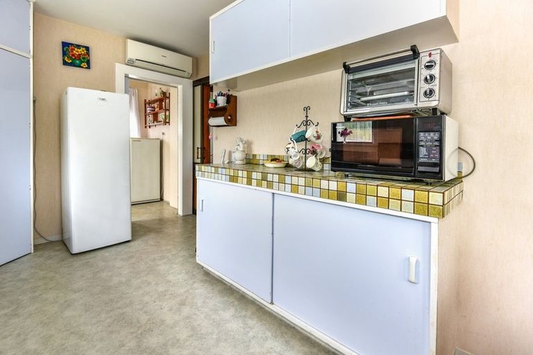 Photo of property in 6 Hillary Crescent, Upper Riccarton, Christchurch, 8041