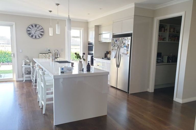 Photo of property in 15 Paso Fino Crescent, Karaka, Papakura, 2113