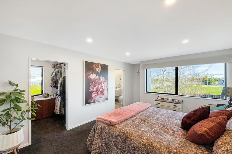 Photo of property in 1/3 Provincial Road, Halswell, Christchurch, 8025