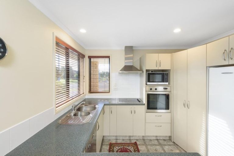 Photo of property in 718 Gloucester Road, Papamoa Beach, Papamoa, 3118