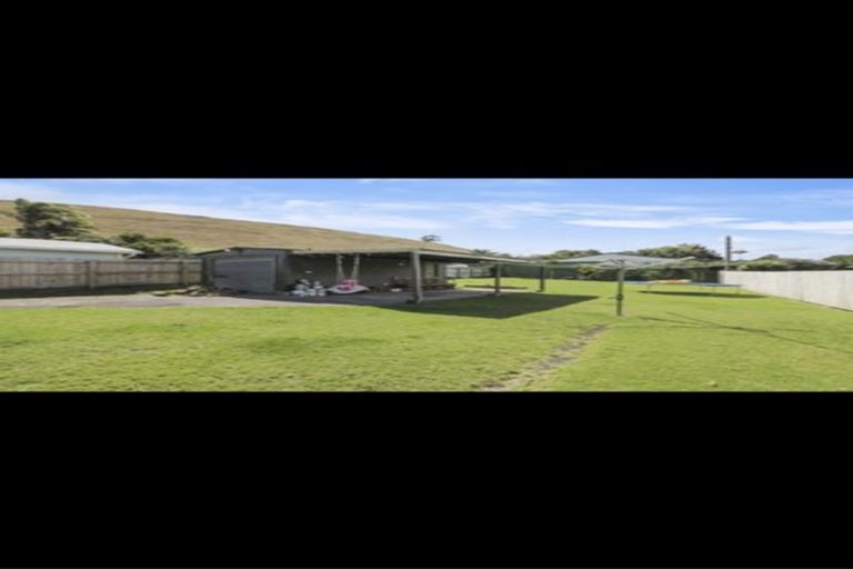 Photo of property in 15 Putini Road, Mangere Bridge, Auckland, 2022