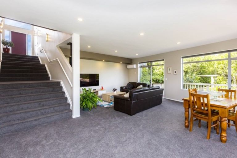 Photo of property in 83 Mount Marua Way, Timberlea, Upper Hutt, 5018