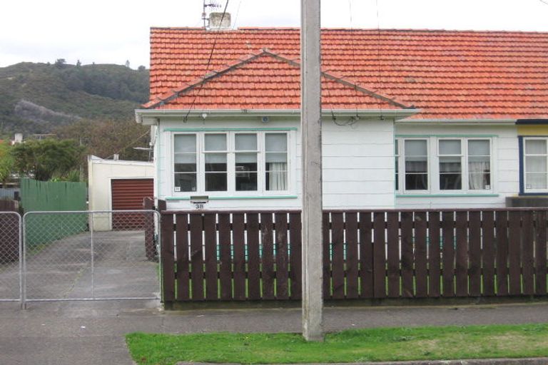 Photo of property in 38 Compton Crescent, Taita, Lower Hutt, 5011