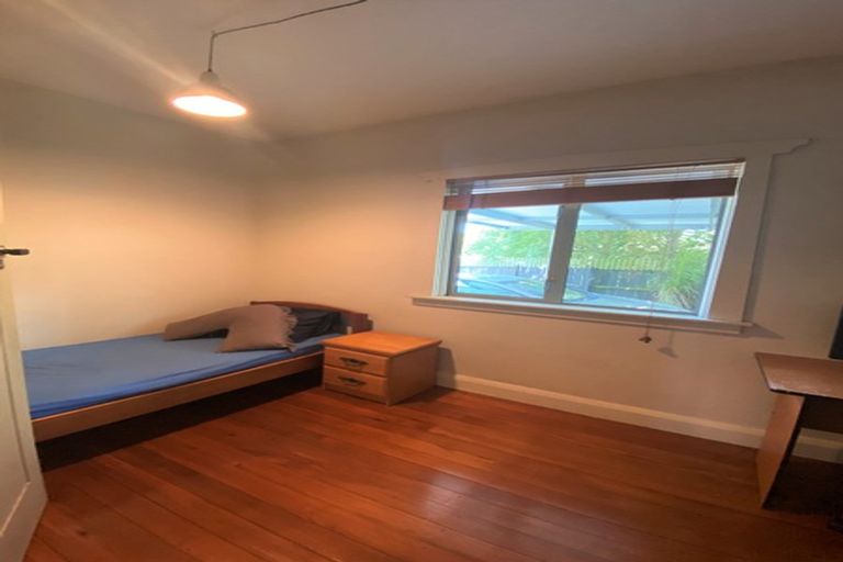 Photo of property in 35 Memorial Avenue, Ilam, Christchurch, 8053