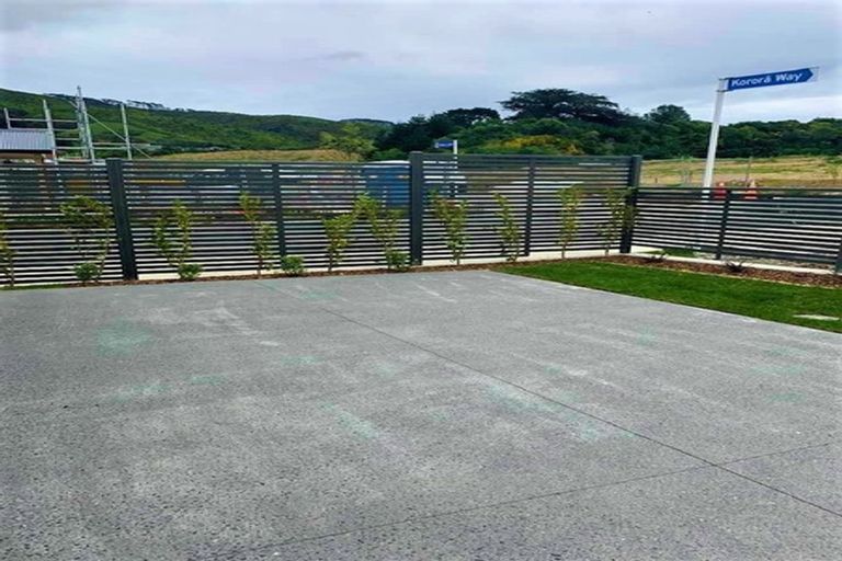 Photo of property in 32 Karearea Avenue, Kenepuru, Porirua, 5022