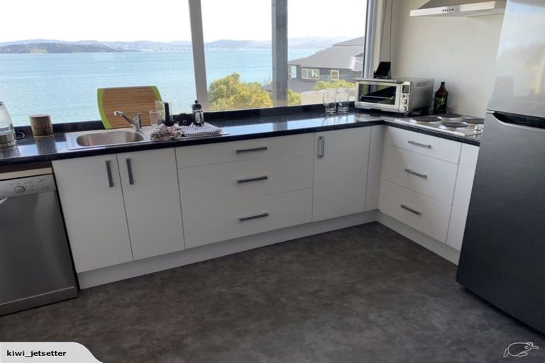 Photo of property in 5 Rangiuru Road, Mahina Bay, Lower Hutt, 5013