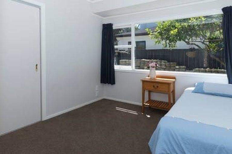Photo of property in 42a The Esplanade, Eastern Beach, Auckland, 2012