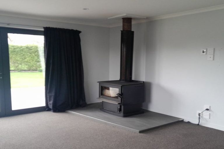 Photo of property in 213 Muhunoa Road East, Ohau, Levin, 5570