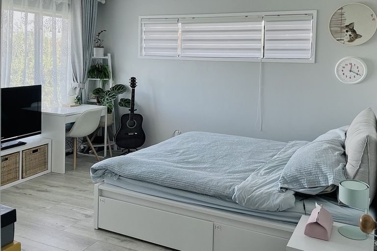 Photo of property in 27 Westpark Drive, West Harbour, Auckland, 0618