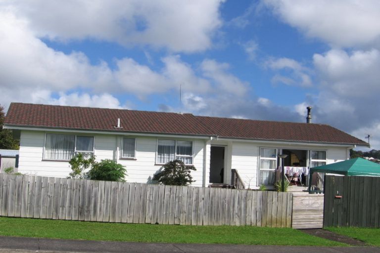 Photo of property in 4 Borich Road, Sunnyvale, Auckland, 0612