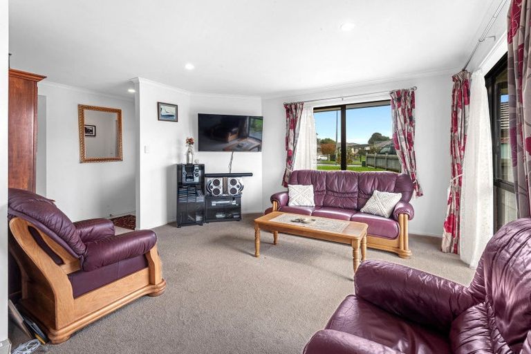 Photo of property in 16 Maxwell Place, Queenstown, 9300