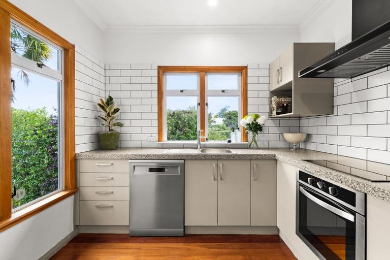 Photo of property in 13 Mchardy Street, Havelock North, 4130