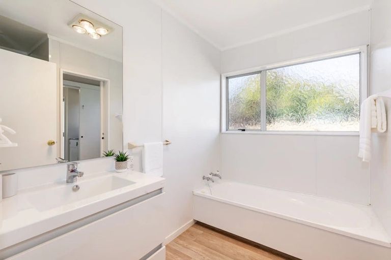Photo of property in 8a Rawhiti Street, Stokes Valley, Lower Hutt, 5019