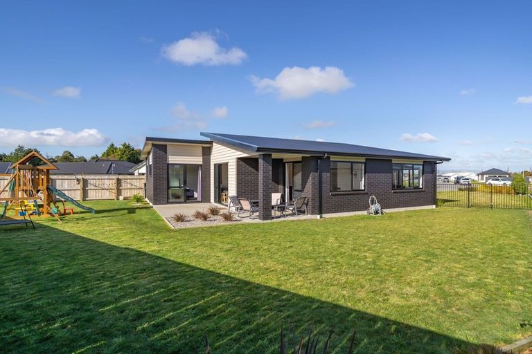 Photo of property in 22 Mitre Way, Solway, Masterton, 5810