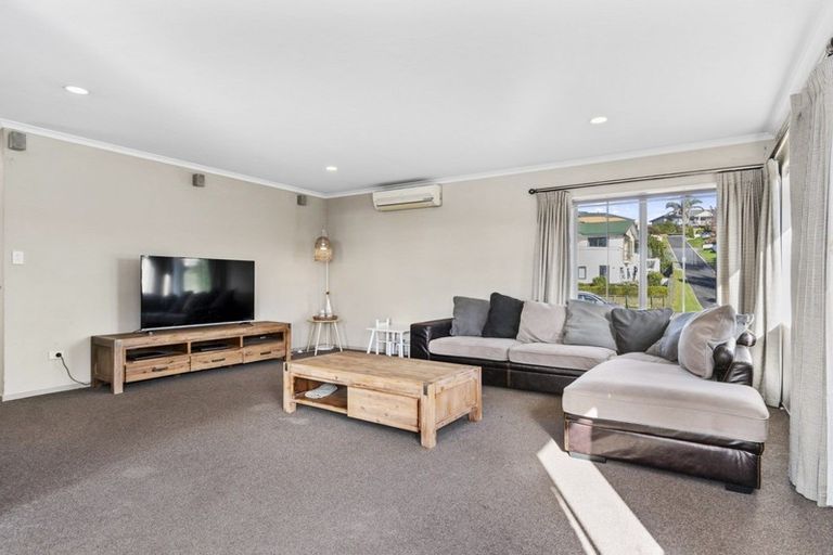 Photo of property in 15 Homestead Place, Welcome Bay, Tauranga, 3112