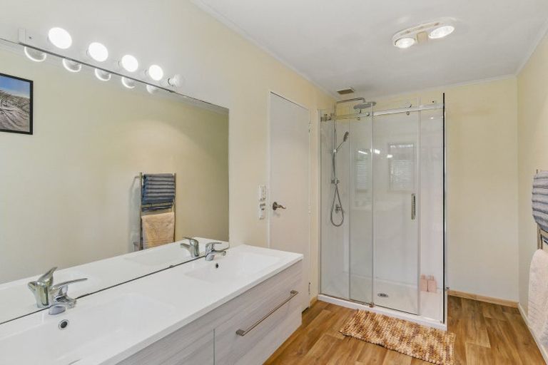 Photo of property in 160 Matai Road, Raumati Beach, Paraparaumu, 5032