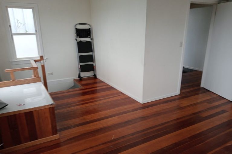 Photo of property in 10 Ogilvy Terrace, Plimmerton, Porirua, 5026