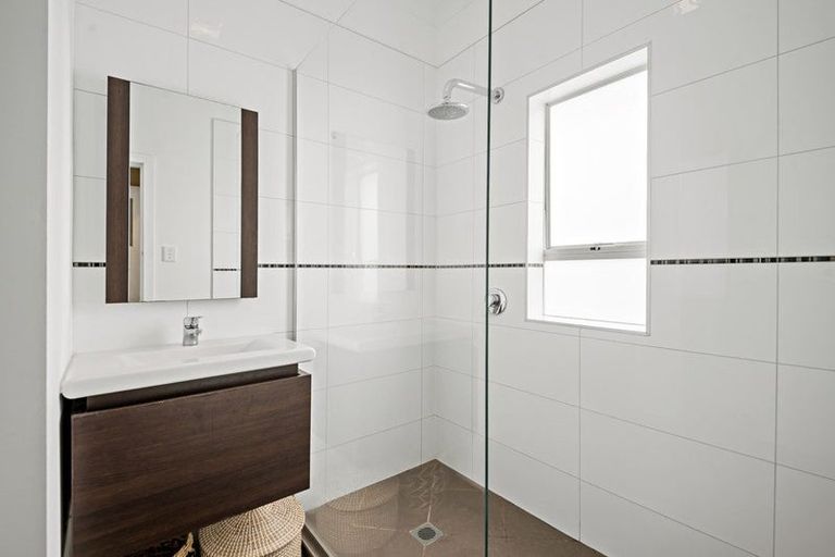 Photo of property in 28 Helvetia Road, Pukekohe, 2120