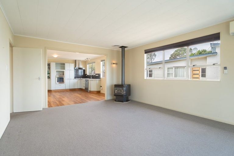 Photo of property in 46 Cypress Drive, Maungaraki, Lower Hutt, 5010