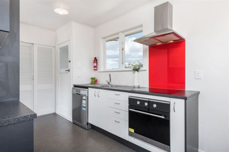 Photo of property in 634 Te Atatu Road, Te Atatu Peninsula, Auckland, 0610