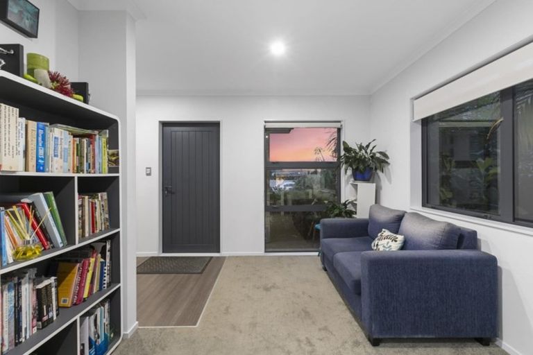 Photo of property in 11 Lakeview Quay, Pyes Pa, Tauranga, 3112