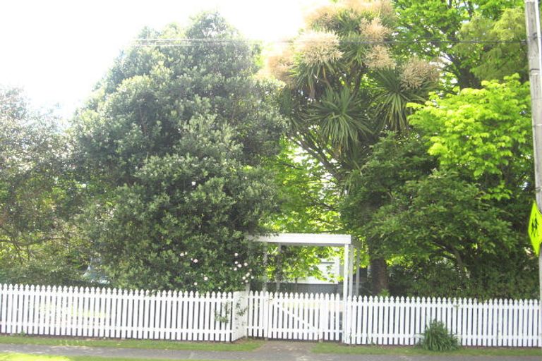 Photo of property in 110 Victoria Street, Cambridge, 3434