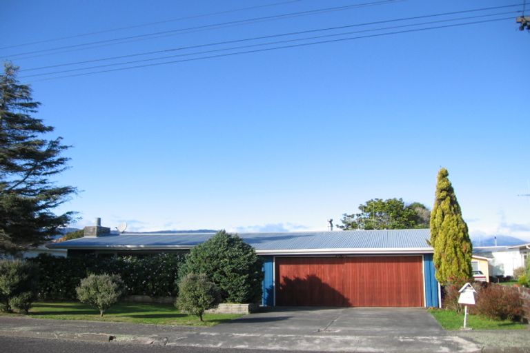 Photo of property in 24 Lemon Street, Otaki, 5512