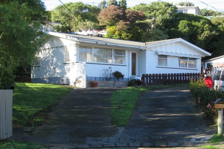 Photo of property in 3 Jonathan Way, Paparangi, Wellington, 6037