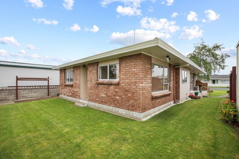 Photo of property in 14 Hilton Road, St Andrews, Hamilton, 3200
