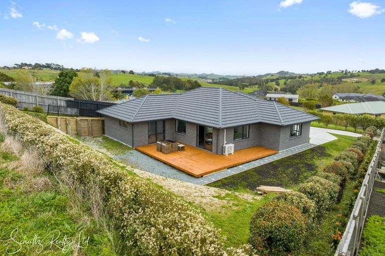 Photo of property in 6 Rata Lane, Maungaturoto, 0520